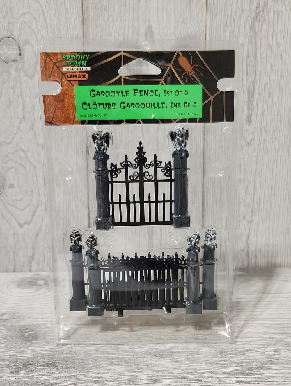 2004 Lemax Gargoyle Fence Village Accessory Set of 5 #44139